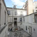 Design Apartment In The Heart Of Paris