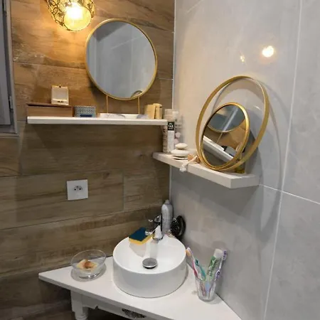 Appartamento Design In The Heart Of